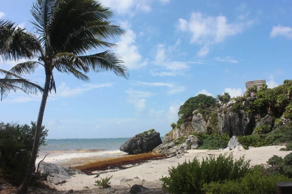 Tulum beach, backpacking mexico travel guide